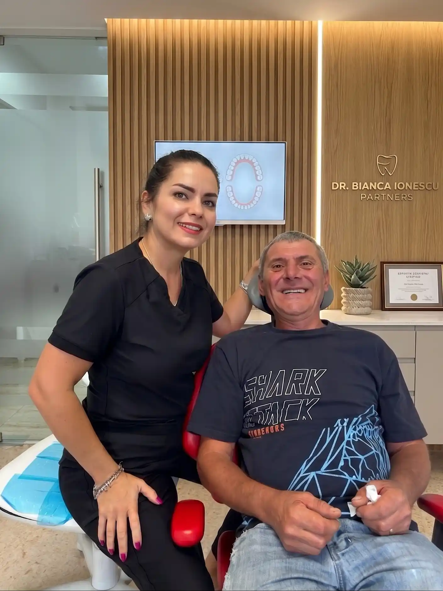 Dr. Bianca Ionescu — Medic Chirurg Specialist Implantologie și Estetică Dentară